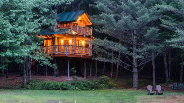 9 Magical Treehouses Families Can Actually Rent in New England