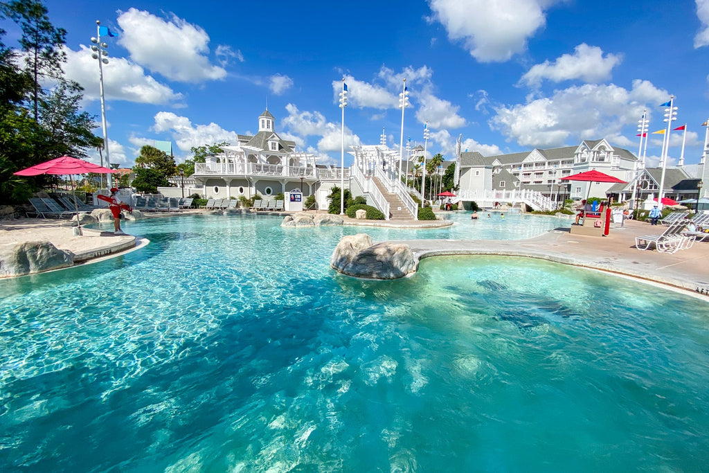 10 of the best hotel pools in the US